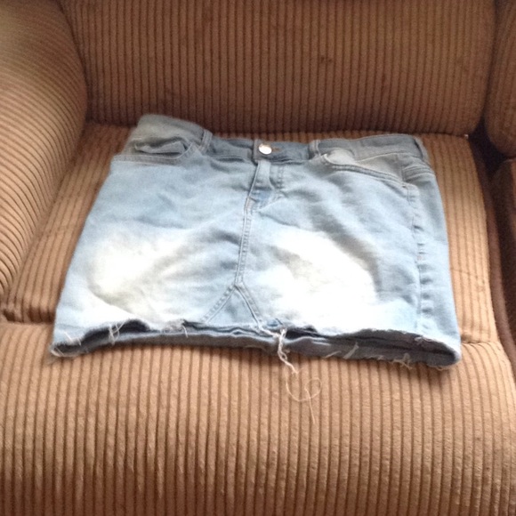 Jean skirt - Picture 1 of 3